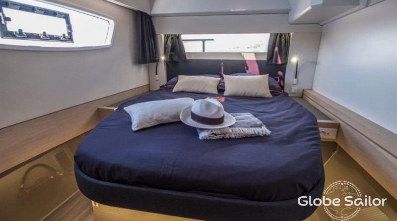 Fountaine Pajot Astréa 42