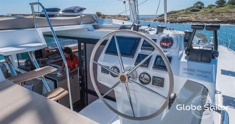 Fountaine Pajot Astréa 42