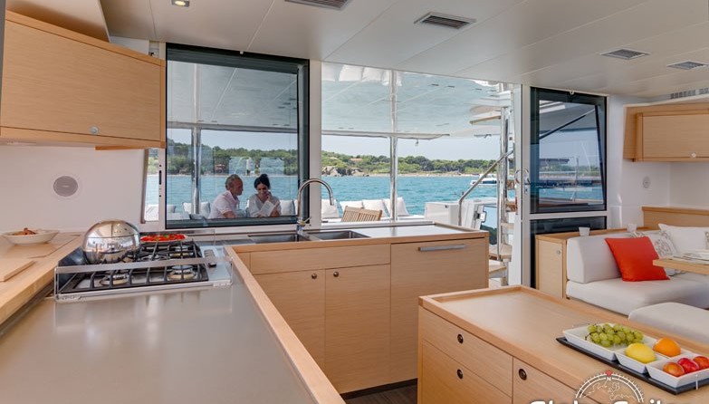 Lagoon 560