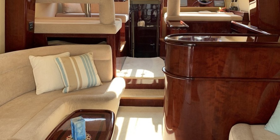 Majesty Yachts 50