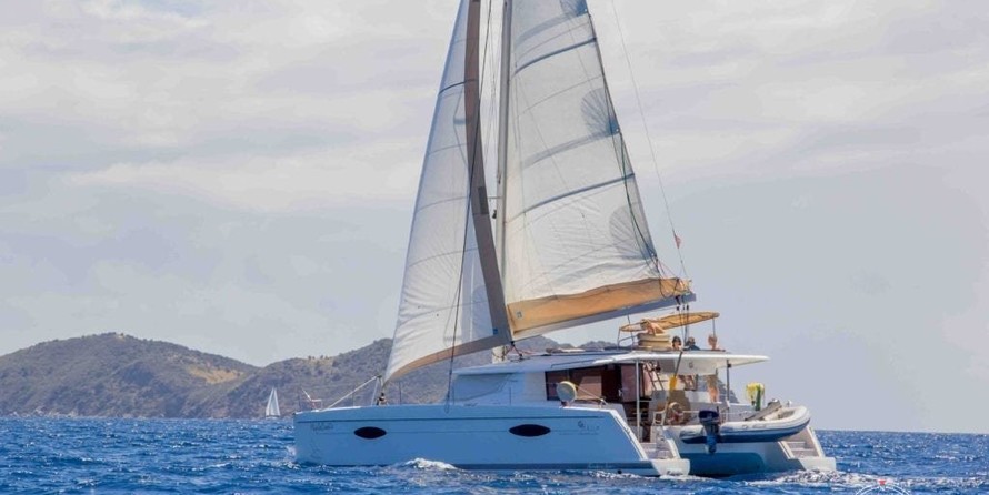 Fountaine Pajot Helia 44