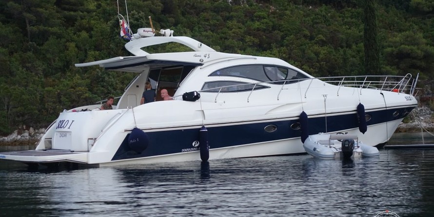 Alena 52