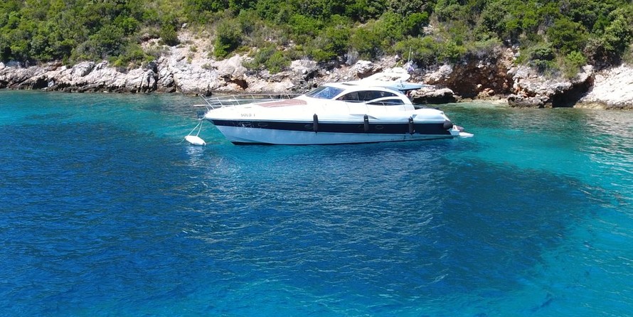 Alena 52