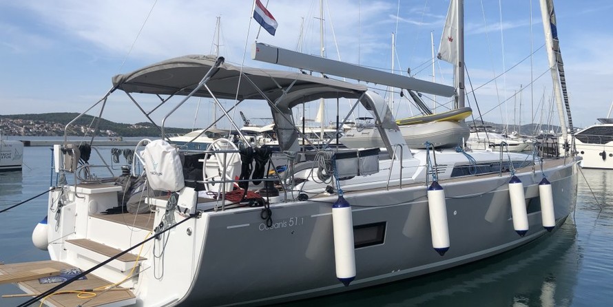 Beneteau Oceanis 51.1
