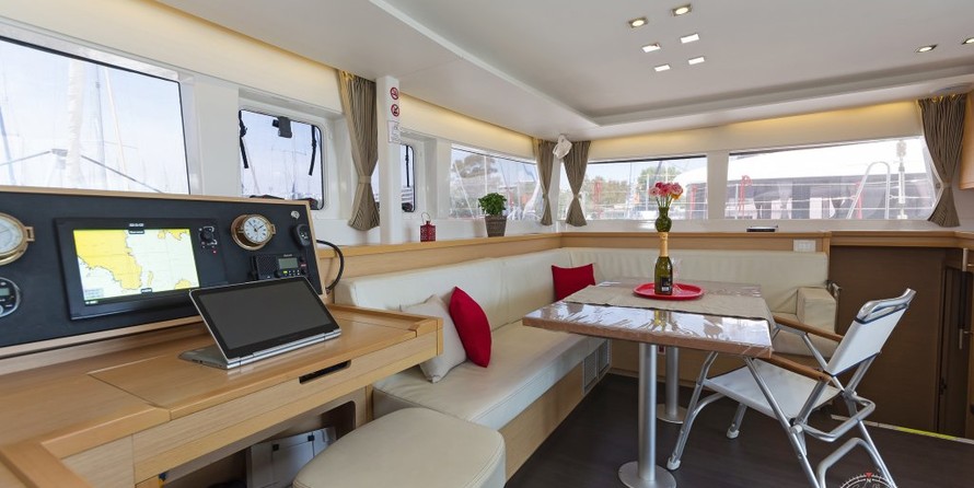 Lagoon 450