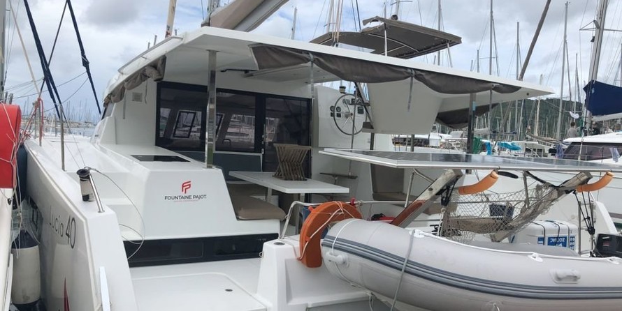 Fountaine Pajot Lucia 40