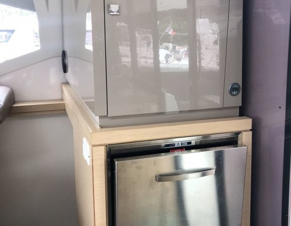 Fountaine Pajot Lucia 40