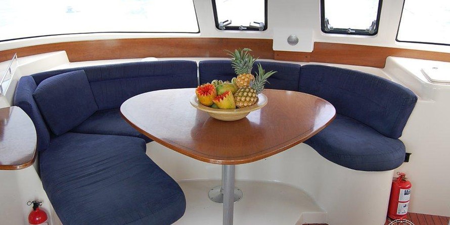 Fountaine Pajot Lavezzi 40