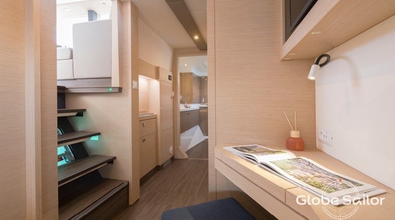 Fountaine Pajot Astréa 42