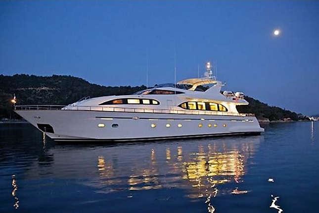 Falcon Yachts Magic Dream