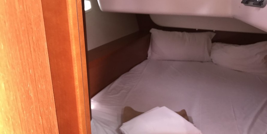 Beneteau Oceanis 43