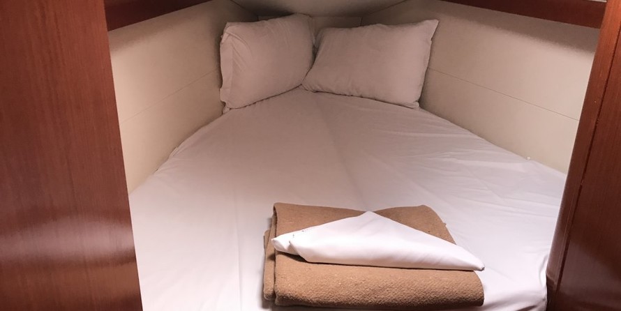 Beneteau Oceanis 43