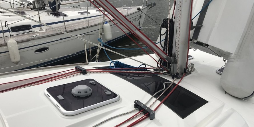 Beneteau Oceanis 43
