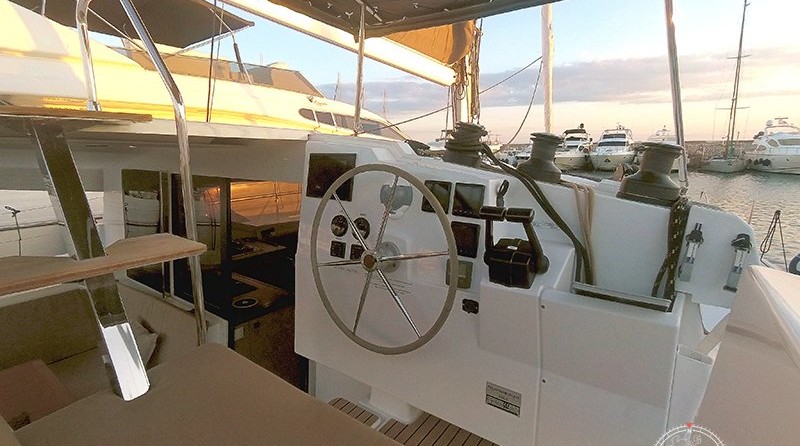 Fountaine Pajot Lucia 40