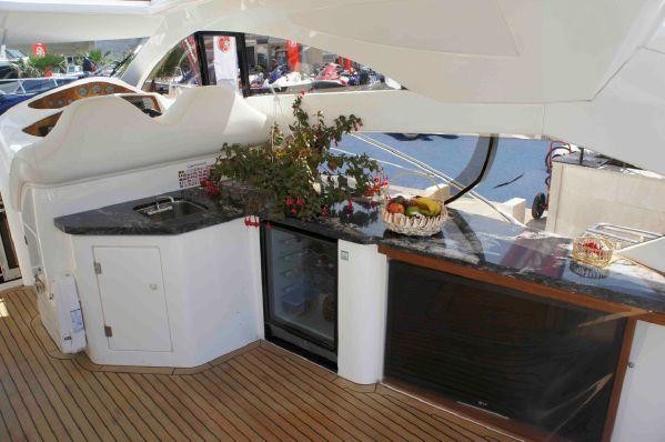 Sunseeker Predator 68