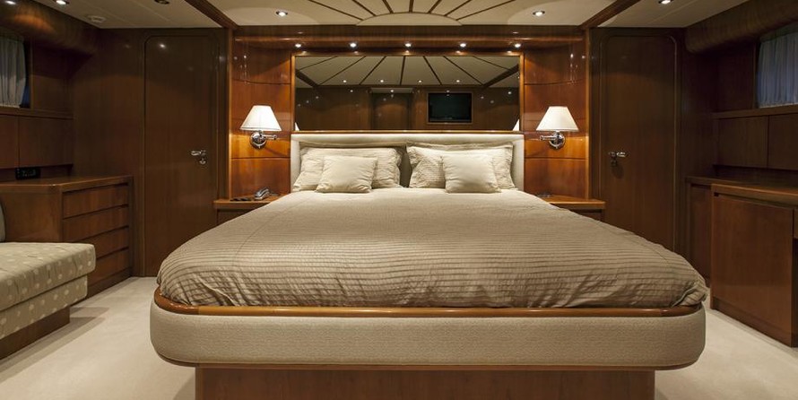 Falcon Yachts Leonida