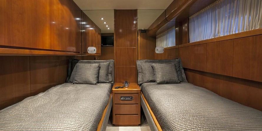 Falcon Yachts Leonida