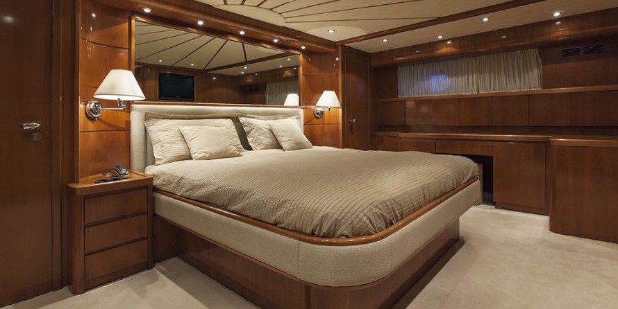 Falcon Yachts Leonida