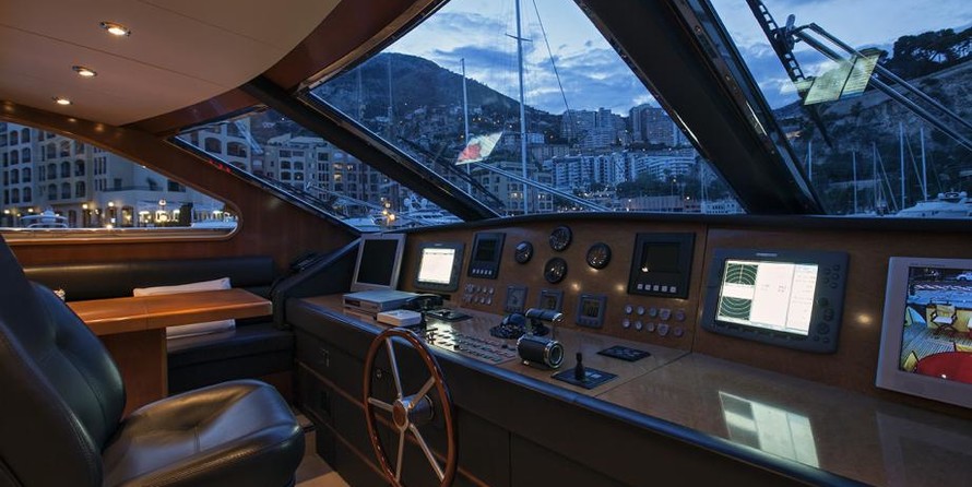 Falcon Yachts Leonida