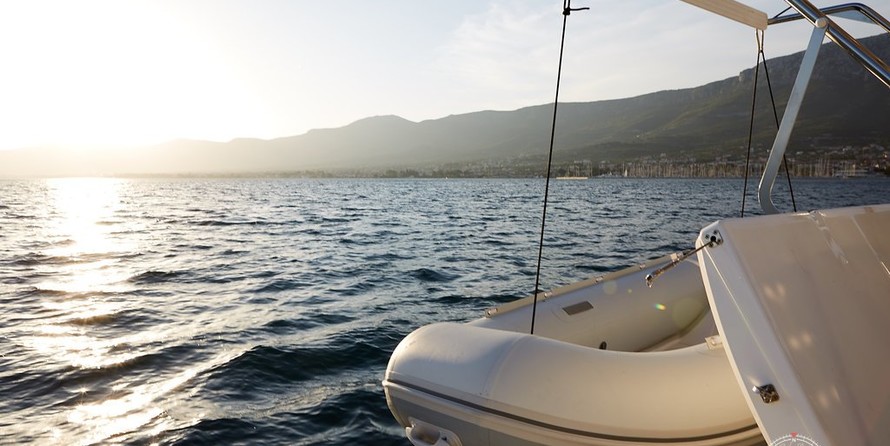 Bali catamarans 4.0 lounge