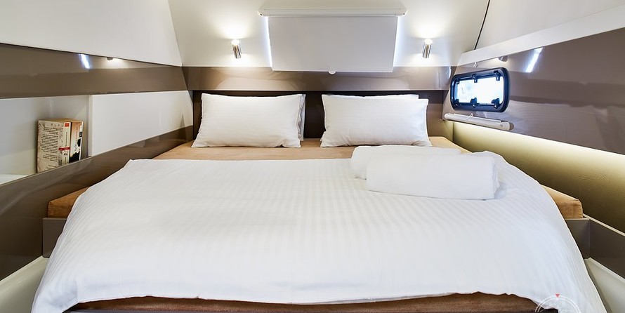 Bali catamarans 4.0 lounge