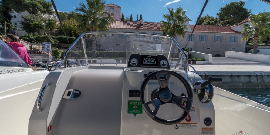 Quicksilver Activ 675 Open