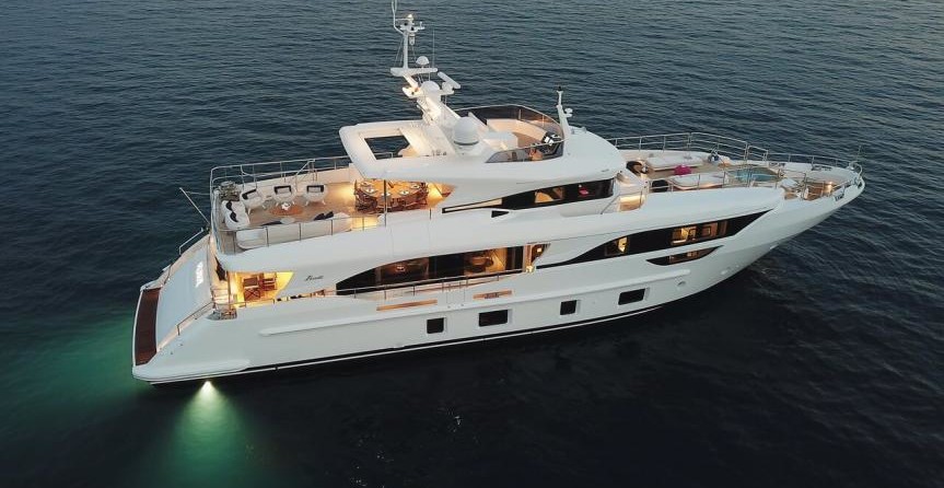 Benetti Delfino 95