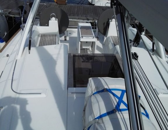 Beneteau Oceanis 38.1
