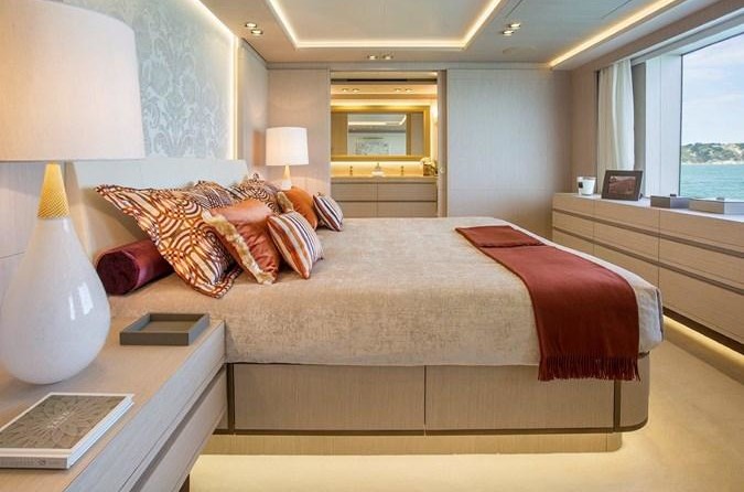 Alloy Yachts Red Dragon