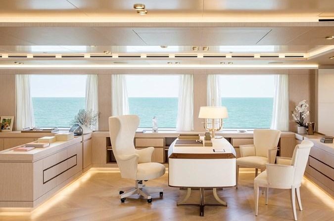 Alloy Yachts Red Dragon