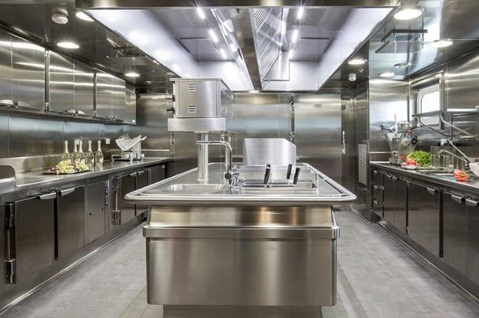 Alloy Yachts Red Dragon