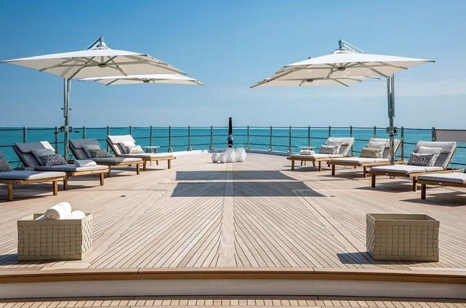 Alloy Yachts Red Dragon