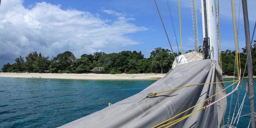 Fountaine Pajot Marquise 56