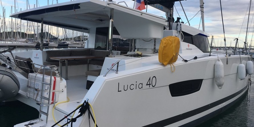 Fountaine Pajot Lucia 40