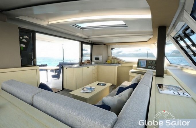 Fountaine Pajot Lucia 40
