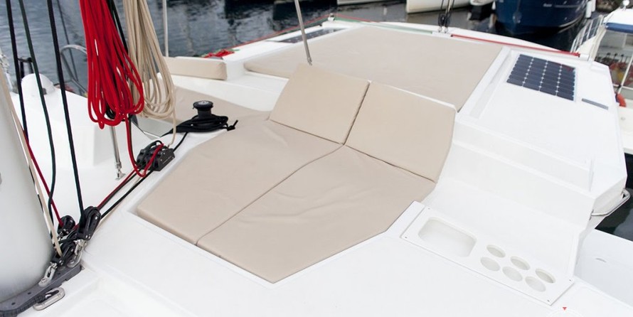 Bali catamarans 4.0 lounge