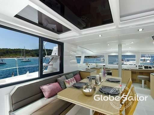 Bali catamarans 4.0 lounge