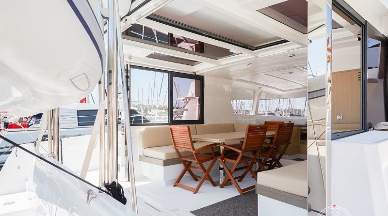 Bali catamarans 4.0 lounge