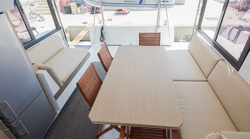 Bali catamarans 4.0 lounge