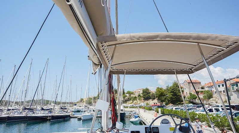 Bali catamarans 4.0 lounge