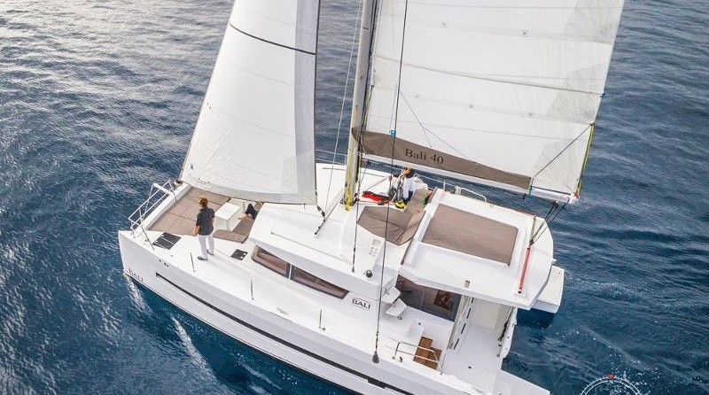 Bali catamarans 4.0 lounge