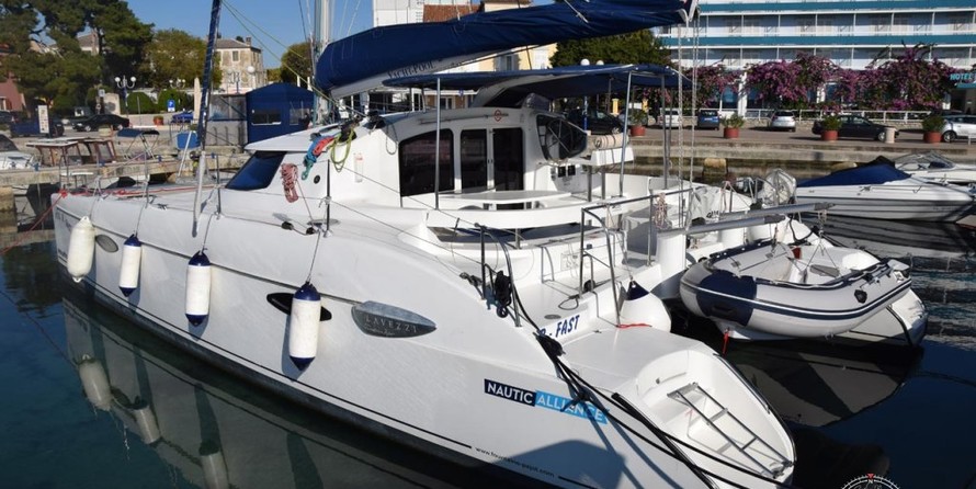 Fountaine Pajot Lavezzi 40