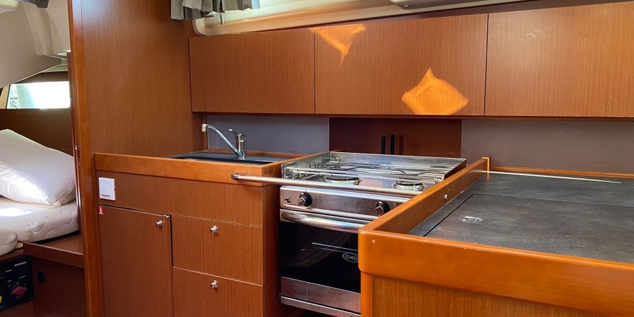 Beneteau Oceanis 41.1