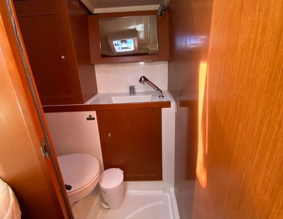 Beneteau Oceanis 41.1