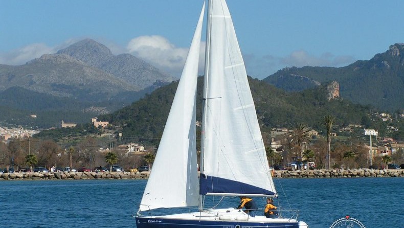 Beneteau First 211