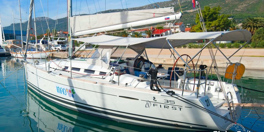 Beneteau First 35