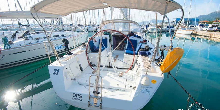 Beneteau First 35