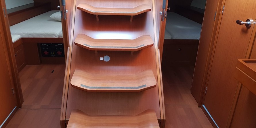 Beneteau Oceanis 48