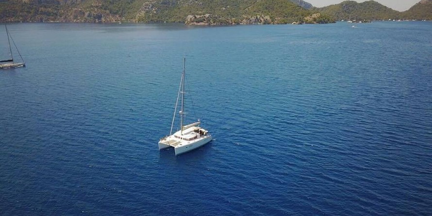 Lagoon 400