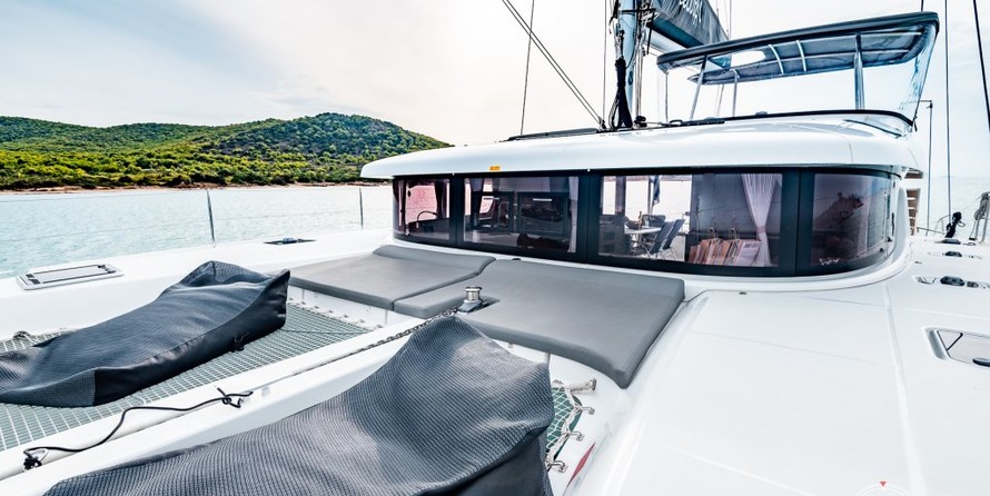 Lagoon 42